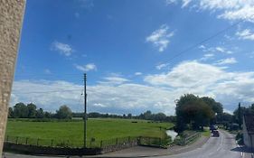 Spacious Holiday Home Somerset